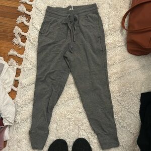 fabletics grey jogger sweatpants size medium
